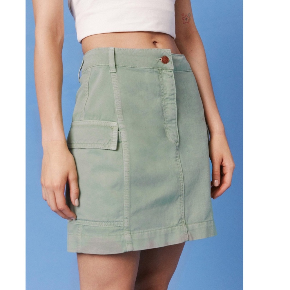 High waisted Utility Cargo Mini Skirt